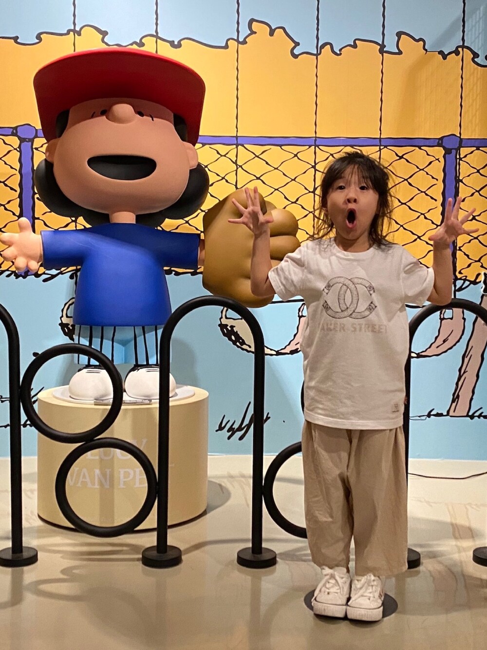 「ootd、Taiwan、Fame Hall Garden Hotel、ＳＮＯＯＰＹ　」｜「baker streetのアイテム（Tシャツ/カットソー、ホワイト系）」を使った、coco and doreenさん（キッズ・110cm）の夏コーディネートの1枚目の写真