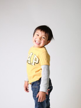 「GAP（ギャップ）のアイテム（トップス、イエロー系）」を使った、きぃかんごぉこぉさん（レディース・166cm）の冬コーディネート