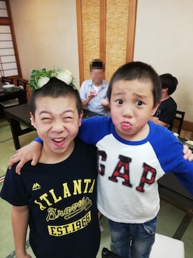 「GAP（ギャップ）のアイテム（Tシャツ/カットソー、ホワイト系）」を使った、きぃかんごぉこぉさん（レディース・166cm）の冬コーディネート