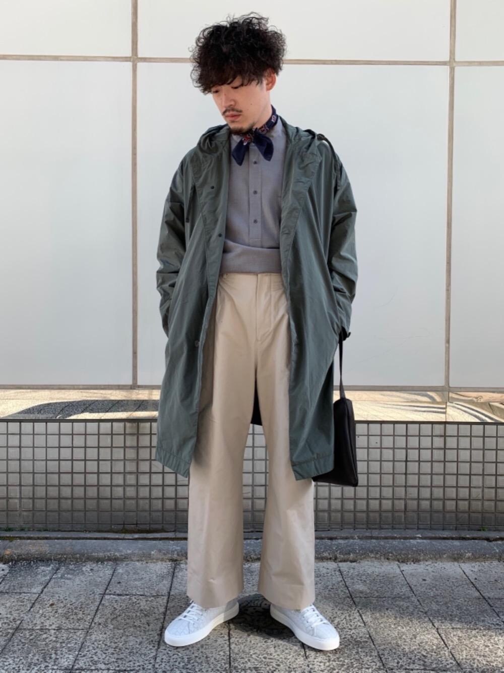 「UNITED ARROWSの＜UNITED ARROWS＞ ツイル バンドカラー ビッグ プルオーバー†（シャツ/ブラウス、グレー系）」を使った、Kazushige   Ohyamaさん（メンズ・176cm）の冬コーディネートの1枚目の写真