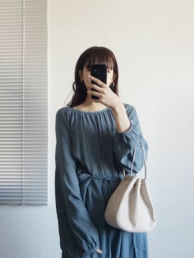 「ブルー x ホワイト」｜「アイテム（ワンピース/ドレス）」を使った、honoさん（レディース・155cm）の冬コーディネート