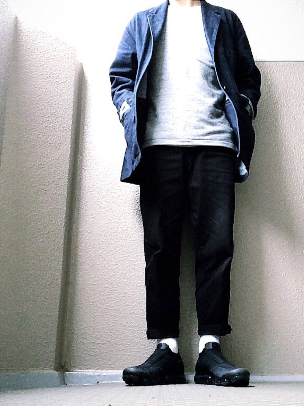 「デニムジャケット、タックパンツ、スウェット、スニーカー、UNIQLO U、ユニクロコーデ、カジュアルコーデ、デニム」｜「ADEXEの<ADEXE/アデクス>8series /8シリーズ 2045C（アナログ腕時計、ブルー系）」を使った、N i s s yさん（メンズ・172cm）の春コーディネートの1枚目の写真