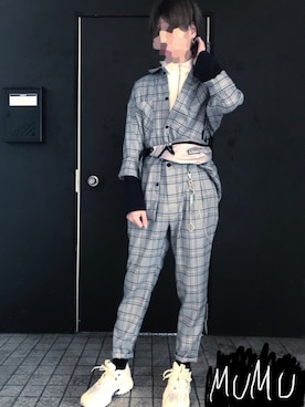 「アイテム（ボディバッグ/ウエストポーチ、シルバー系）」を使った、MUMUさん（メンズ・176cm）の冬コーディネート