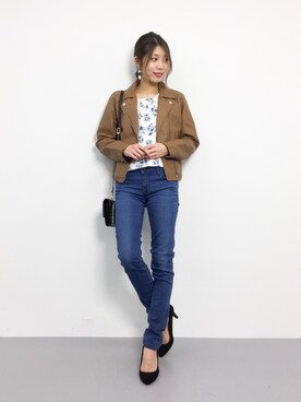 「SPINNS（スピンズ）のアイテム（その他アウター）」を使った、吉岡由梨子さん（レディース・158cm）の春コーディネート