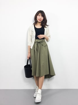 「EVRIS（エヴリス）のアイテム（ジャージ）」を使った、吉岡由梨子さん（レディース・158cm）の春コーディネート