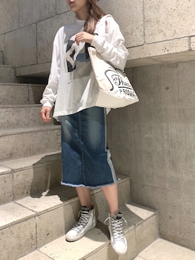 「GOLDEN GOOSE（ゴールデングース）のアイテム（スニーカー）」を使った、kawamotoさん（レディース・166cm）の秋コーディネート
