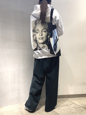 「B'2nd（ビーセカンド）のアイテム（バッグ）」を使った、kawamotoさん（レディース・166cm）の冬コーディネート