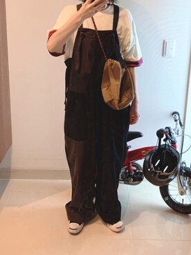 「ジャックパーセル」｜「アイテム（サロペット/オーバーオール）」を使った、すぅさんさん（レディース・155cm）の秋コーディネート