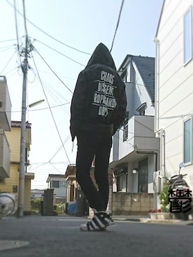 「OBEY」｜「アイテム（デニムパンツ）」を使った、shino さん（メンズ・173cm）の春コーディネート