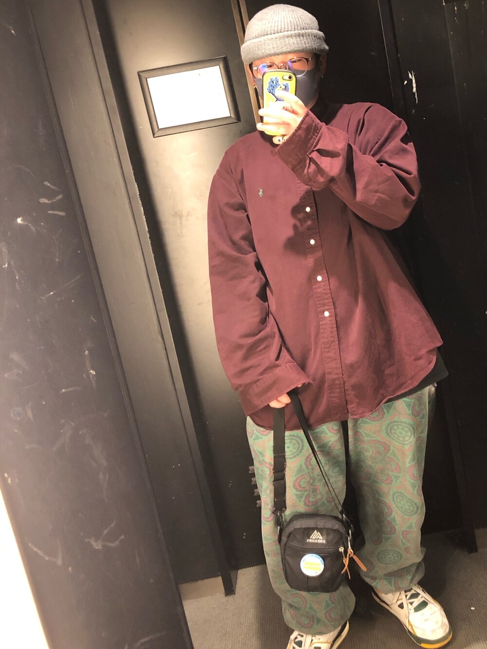 「Polo Ralph Lauren、XLARGE、NIKE、ビーニー、古着、オーバーサイズ、シャツスタイル、カジュアルコーデ、グリーン、おしゃれさんと繋がりたい」｜「POLO RALPH LAUREN 古着のアイテム（シャツ/ブラウス、レッド系）」を使った、ｲｻﾐﾝさん（メンズ・172cm）の春コーディネートの1枚目の写真
