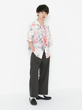 「フラワー」｜SENSE OF PLACE ONLINE STOREさん（メンズ・171cm）の春コーディネート