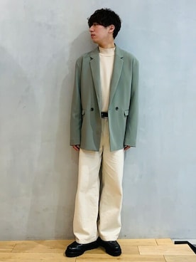 「白デニム」｜「アイテム（その他アウター）」を使った、SENSE OF PLACE ONLINE STOREさん（レディース・166cm）の冬コーディネート