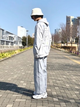 「Mark Gonzales（マーク・ゴンザレス）のアイテム」を使った、SENSE OF PLACE ONLINE STOREさん（レディース・166cm）の冬コーディネート