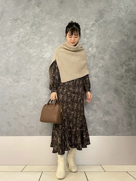 「アイテム（ネックウォーマー/スヌード、ベージュ系）」を使った、SENSE OF PLACE ONLINE STOREさん（レディース・155cm）の秋コーディネート