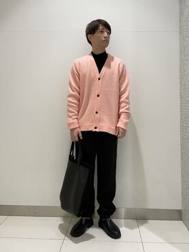 「Uiscel（ユイセル）のアイテム（スウェットパンツ）」を使った、SENSE OF PLACE ONLINE STOREさん（メンズ・177cm）の冬コーディネート