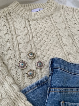 「CANAL JEAN（キャナルジーン）のvia j(ヴィアジェイ) クルーネックケーブルニット（ニット/セーター、ホワイト系）」を使った、hanapiさん（レディース・165cm）の冬コーディネート