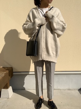 「WHO'S WHO gallery（フーズフーギャラリー）のスーパービッグダメージマルチウェイニット/バックスリットデザイン（ニット/セーター、ホワイト系）」を使った、hanapiさん（レディース・165cm）の冬コーディネート
