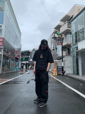 「XLARGE（エクストララージ）のアイテム（キャップ）」を使った、岡崎　航さん（メンズ・162cm）の春コーディネート