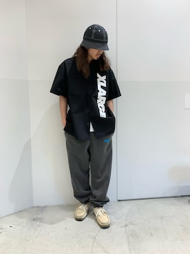 「XLARGE（エクストララージ）のアイテム（ハット）」を使った、岡崎　航さん（メンズ・162cm）の春コーディネート