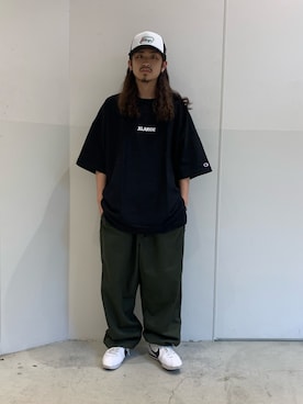 「XLARGE（エクストララージ）のアイテム（キャップ）」を使った、岡崎　航さん（メンズ・162cm）の春コーディネート