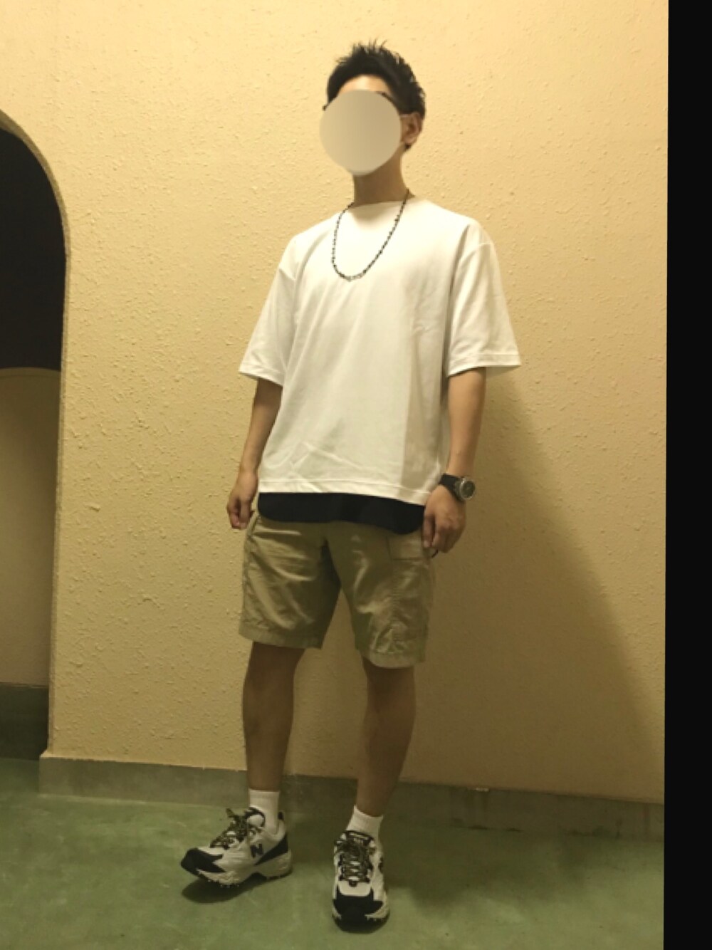 「New Balance」｜「NEW BALANCEのNew Balance M801 m801at（スニーカー、グレー系）」を使った、FLさん（メンズ・178cm）の夏コーディネートの1枚目の写真