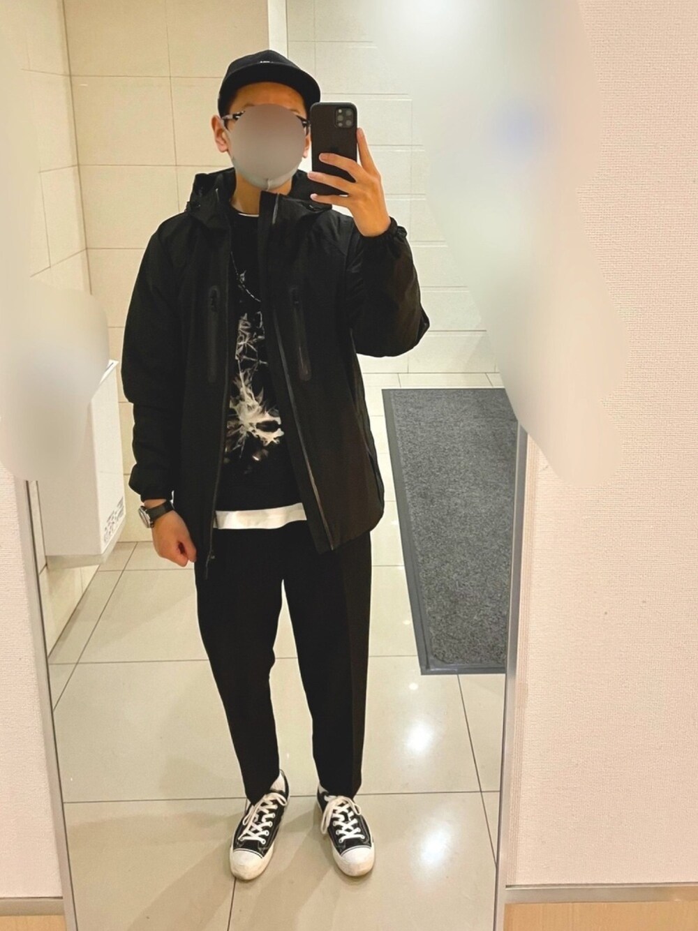 「ワークマン、タイダイ柄、ジャーナルスタンダード、モノトーン」｜「JOURNAL STANDARDの◆Tie Dye ビッグシルエット クルーネック スウェット（スウェット、ブラック系）」を使った、FLさん（メンズ・178cm）の冬コーディネートの1枚目の写真