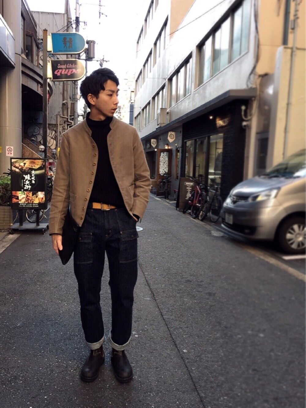 「大人コーデ、オトナカジュアル、モックネック、kiit、orslow、大人っぽく、堀江、タックイン、休日、ワッフル」｜「ANATOMICAのアイテム（ジャケット/アウター、ベージュ系）」を使った、やまぐちさん（メンズ・173cm）の冬コーディネートの1枚目の写真