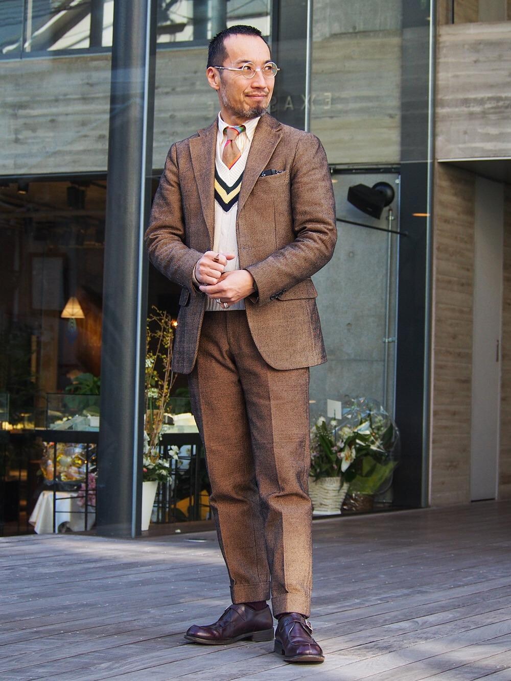 「UNITED ARROWSの＜TEGE UNITED ARROWS（テゲ ユナイテッドアローズ）＞ TWL 3B L/COMF（テーラードジャケット、ベージュ系）」を使った、ShinjiJediMoriyamaさん（メンズ・168cm）の冬コーディネートの1枚目の写真