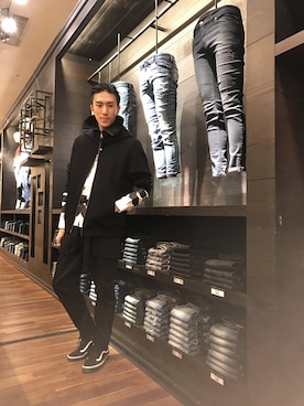 「DIESEL（ディーゼル）のアイテム（パーカー、ブラック系）」を使った、Y.Sさん（メンズ・180cm）の秋コーディネート