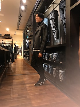 「DIESEL（ディーゼル）の00S3KJ0AAQH（ニット/セーター、ブラック系）」を使った、Y.Sさん（メンズ・180cm）の秋コーディネート