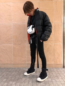 「WHITELAND（ホワイトランド）のアイテム（ボディバッグ/ウエストポーチ）」を使った、アライトモヤさん（メンズ・170cm）の冬コーディネート