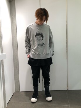 「WHITELAND（ホワイトランド）のアイテム（スウェット）」を使った、アライトモヤさん（メンズ・170cm）の冬コーディネート