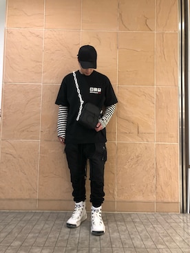 「DANKE SCHON（ダンケシェーン）のアイテム（バッグ）」を使った、アライトモヤさん（メンズ・170cm）の春コーディネート
