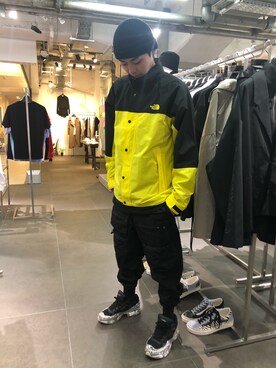 「L.H.P Private Brand（エルエイチピープライベートブランド）のアイテム（パンツ）」を使った、アライトモヤさん（メンズ・170cm）の冬コーディネート