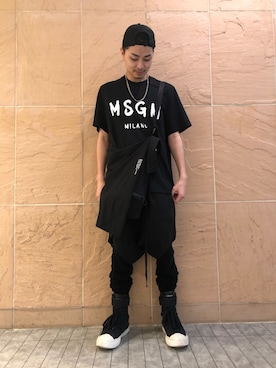 「MSGM（エムエスジーエム）のアイテム」を使った、アライトモヤさん（メンズ・170cm）の夏コーディネート