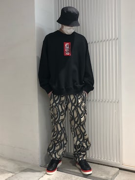 「BlackEyePatch（ブラックアイパッチ）のアイテム（スウェット）」を使った、アライトモヤさん（メンズ・170cm）の春コーディネート