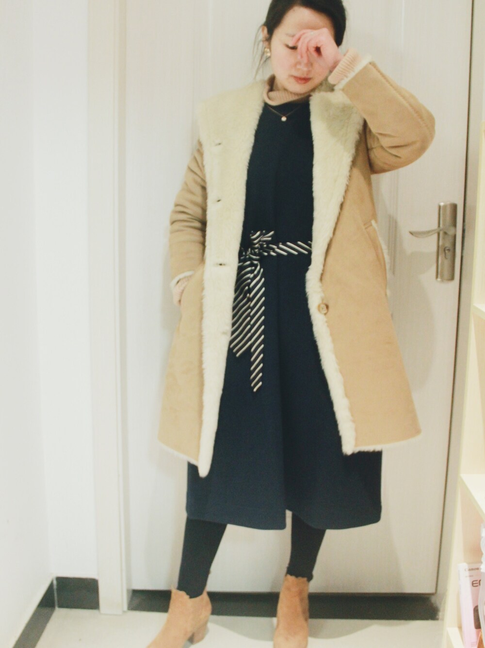 「UNIQLOのアイテム（モッズコート、ベージュ系）」を使った、Vintage湘さん（レディース・156cm）の冬コーディネートの1枚目の写真
