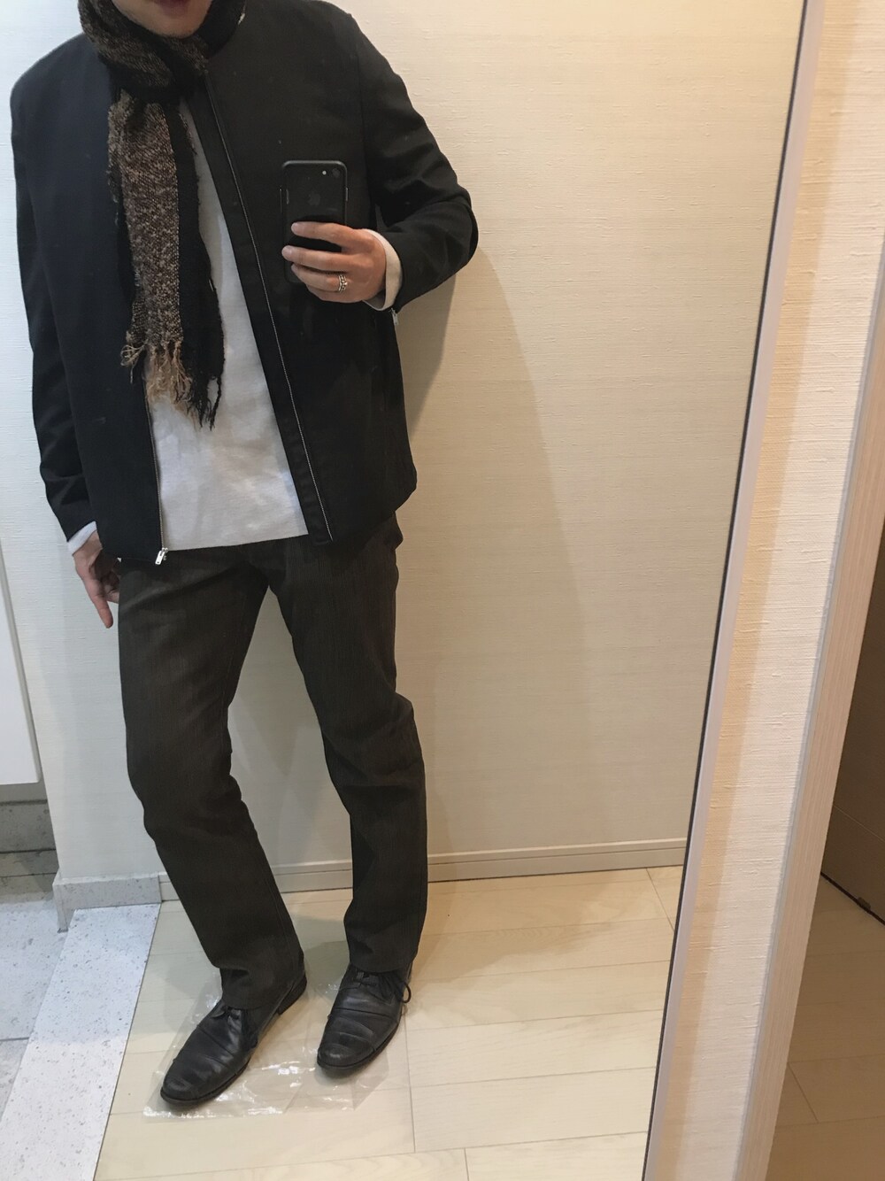 「オトナカジュアル、秋のコーデ、black、HARE」｜「HAREのアイテム（ニット/セーター、ピンク系）」を使った、鷹さん（メンズ・169cm）の秋コーディネートの1枚目の写真