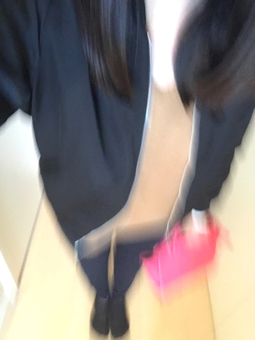 「ブルゾン、ブラウンニット、黒スキニー」｜「DHOLICのアイテム（ニット/セーター、ブラウン系）」を使った、aiさん（レディース・160cm）の秋コーディネートの1枚目の写真