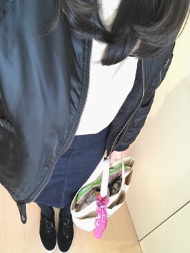 「女子会」｜「アイテム（MA-1）」を使った、aiさん（レディース・160cm）の秋コーディネート