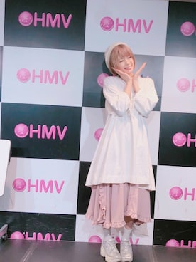 「tiptop（ティップトップ）のアイテム（シューズ）」を使った、胡桃沢まひるさん（レディース・167cm）の冬コーディネート