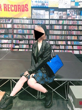 「KENZO」｜「アイテム（ライダースジャケット）」を使った、胡桃沢まひるさん（レディース・167cm）の冬コーディネート