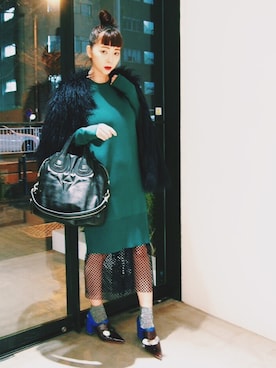 「GIVENCHY（ジバンシイ）のアイテム」を使った、荻原桃子さん（レディース・161cm）の春コーディネート