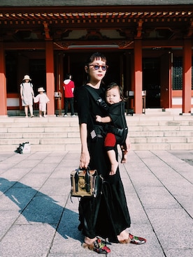 「GUCCI（グッチ）のアイテム（シューズ）」を使った、荻原桃子さん（レディース・161cm）の秋コーディネート