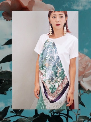 美品＊アンスリード パネルスカーフTシャツ 定価1.9万円 ブラック 半袖 美品＊アンスリード パネルスカーフTシャツ 定価1.9万円
