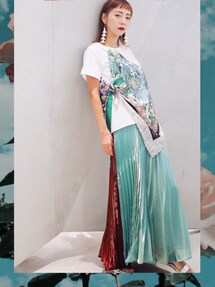 UN3D.（アンスリード）の「パネルスカーフTシャツ（Tシャツ