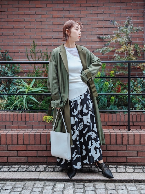 【新品未使用】UN3D アンスリード ペイントアートスカート 38 UN3D.（アンスリード）の「ペイントアートスカート（スカート