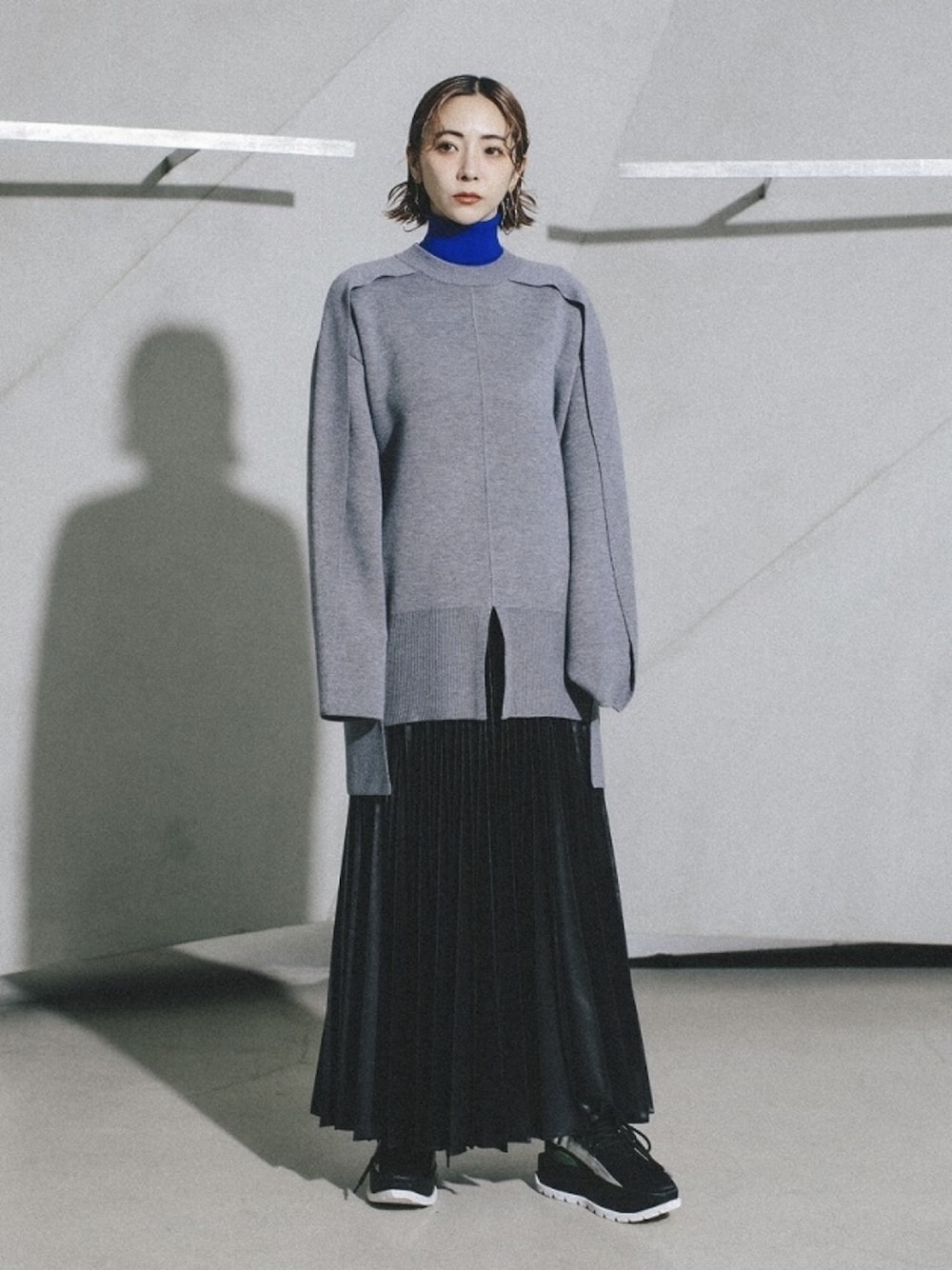 【美品✨】UN3D.　2WAYタートルデザインニットトップス　グレー　ブルー UN3D.（アンスリード）の「2WAYタートルデザインニットトップス