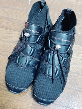 「Alexander McQueen（アレキサンダーマックイーン）のアイテム（スリッポン）」を使った、So Nagiさん（メンズ・174cm）の冬コーディネート