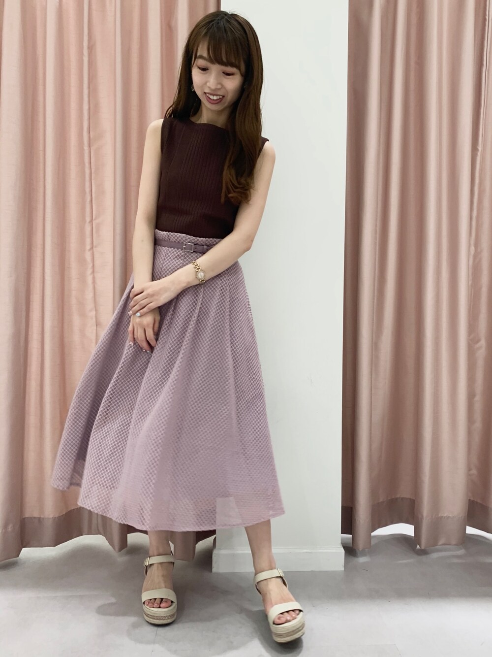 tomokoさんの「≪WEB先行販売≫アーロン刺繍スカート（JILL STUART）」を使ったコーディネート
